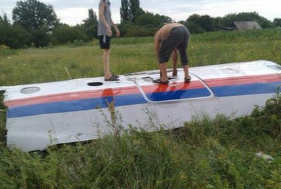 Unconfirmed image of MH17 wreckage