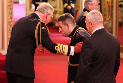 Ben Parkinson receives MBE from Prince Charles